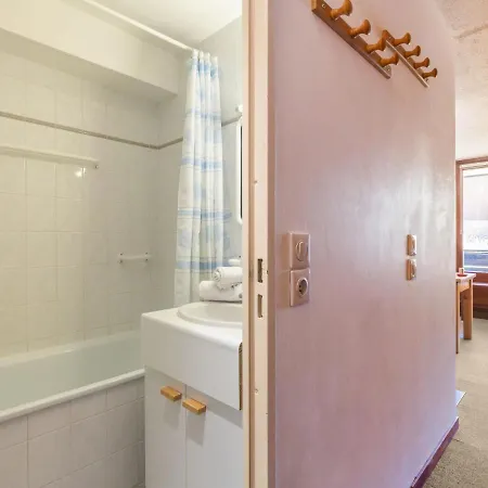 Le Bollin - Val Claret-3 By Interhome *